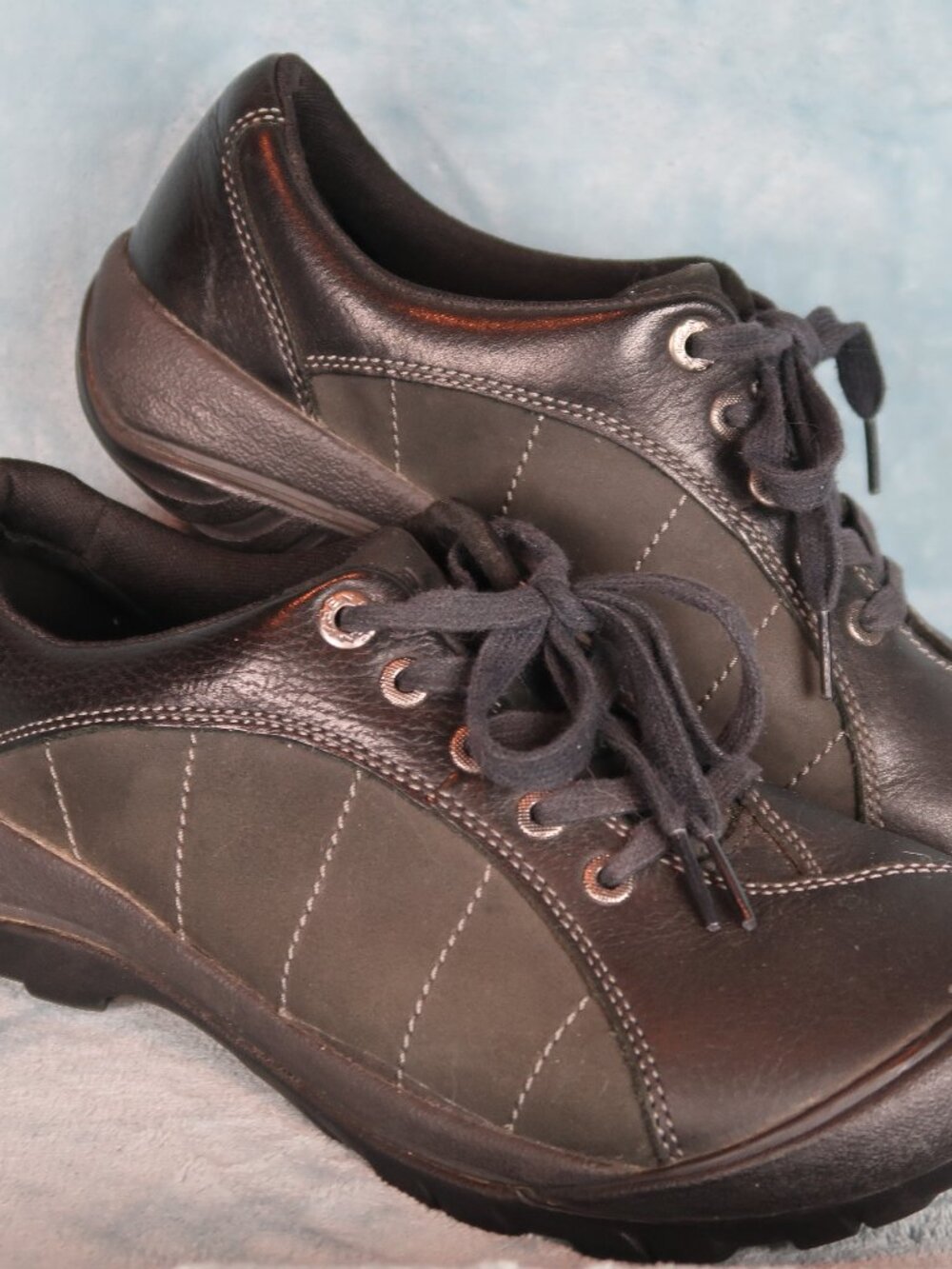 Keen Women's Presidio walking shoes US 9
